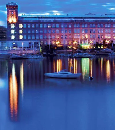 Apartamento Club Tampereen Kehraeaemoe