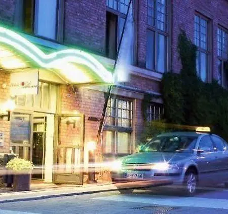 Apartamento Club Tampereen Kehraeaemoe *