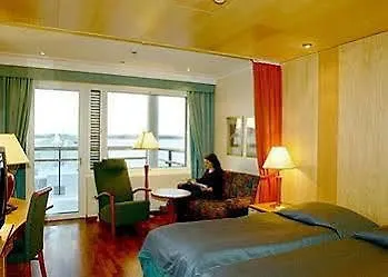 Apartamento Club Tampereen Kehraeaemoe *